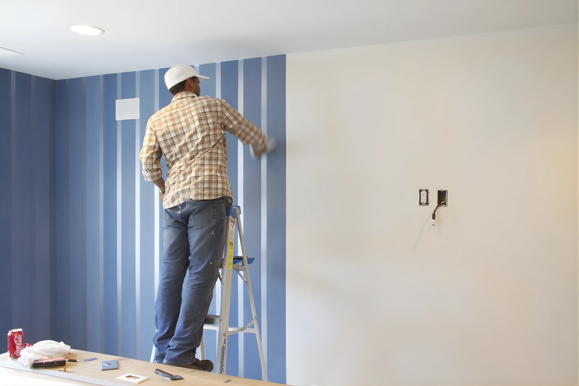 Professional wallpaper installation service in Dubai