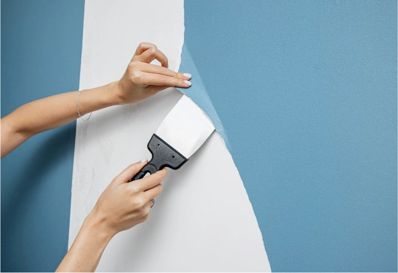 Professional wallpaper removing service in Dubai